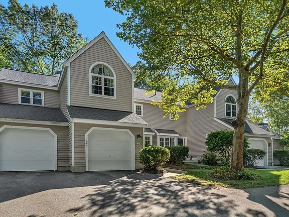 3rd image of 45 Bishops Forest Dr