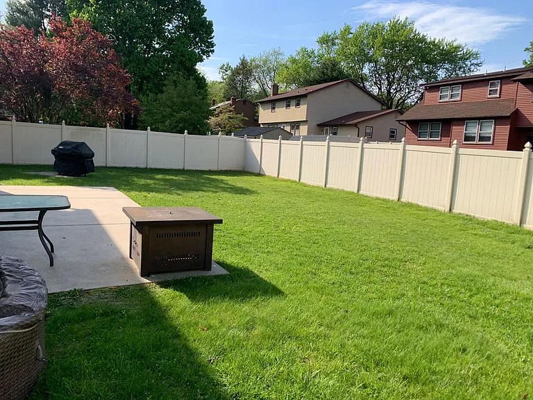 1613 Mayflower Ln — Photo 69