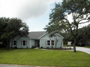 104 N Sierra Woods Dr, Rockport, TX 78382