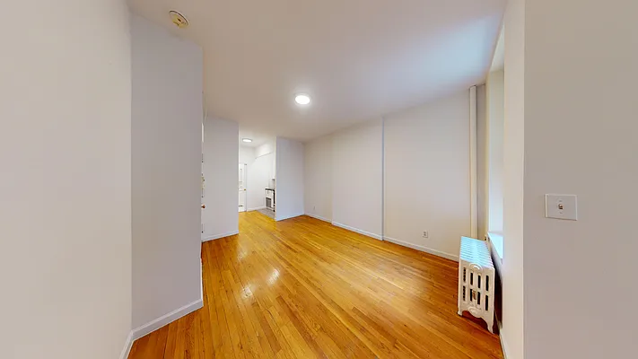 Rented by Bond New York | media 2