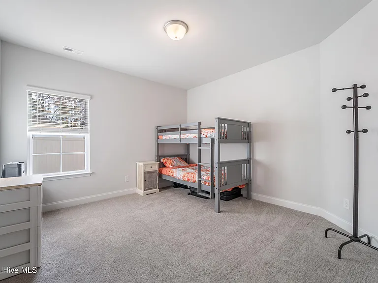 1003 Manhatten Ct — Photo 16
