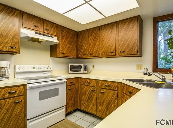 4th image of 13 Pinehurst Pl #13