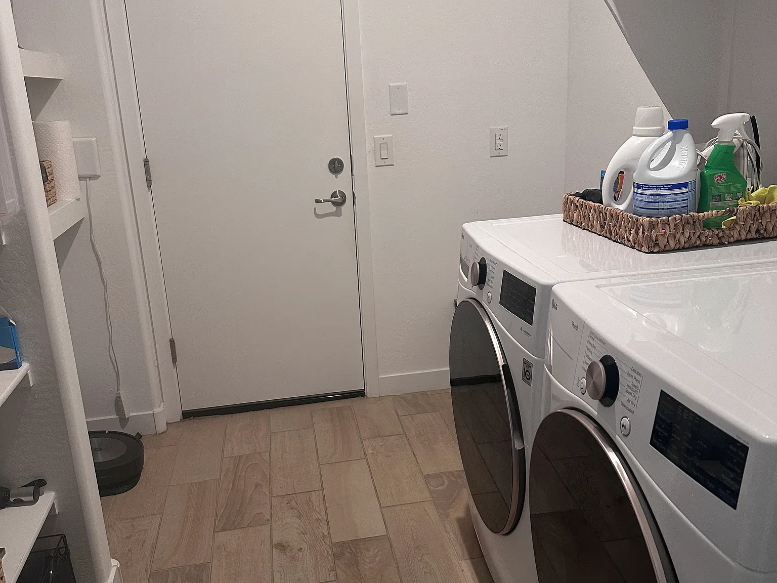 17282 W Surrey Dr — Photo 2