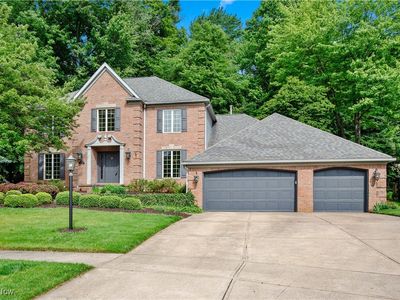 19154 Seven Oaks Dr, Strongsville, OH, 44136