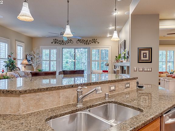 5th image of 4210 SE 178th Ct