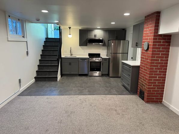 945B University St #B