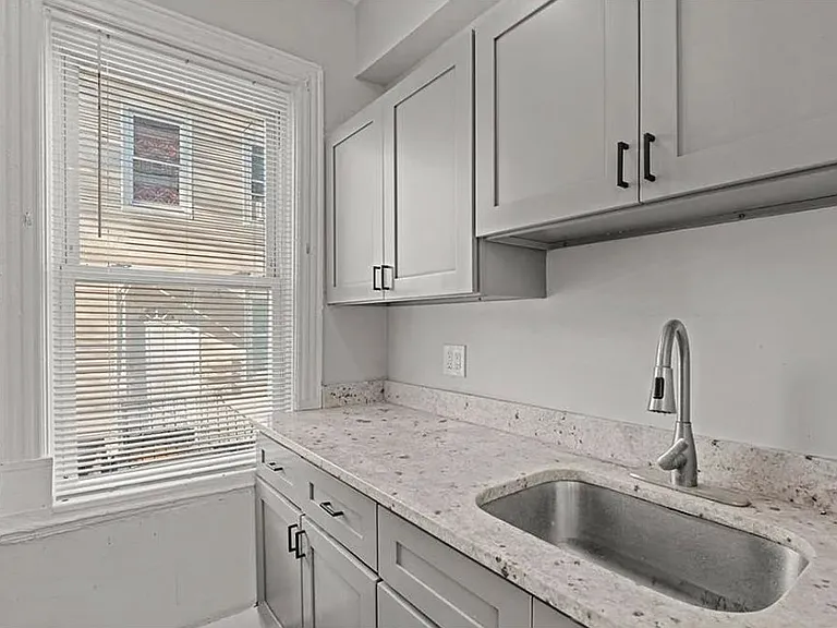 25 Marshall St #1 — Photo 4