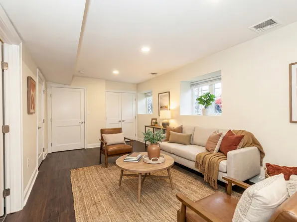 48 Caldwell Rd #48, Waltham, MA 02453