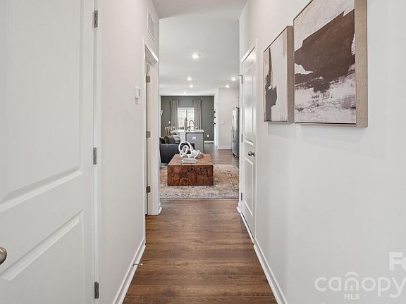 3rd image of 94 Cora View Trl