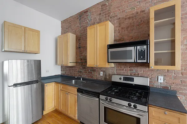 Rented by R New York | media 29