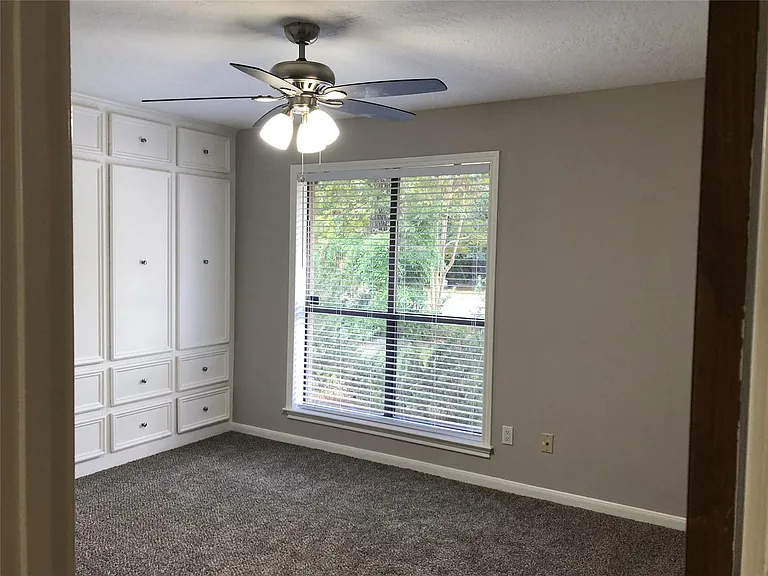 3414 Wooddale Ln — Photo 6