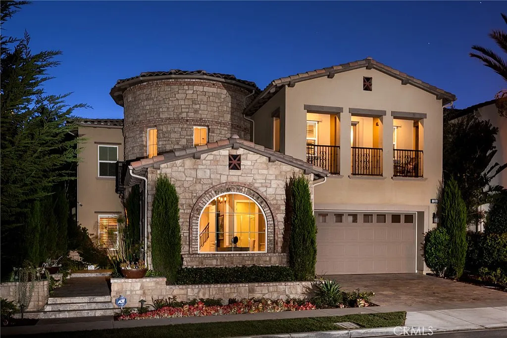5 bed, 5.5 bath, 4055 sqft, $12,000 — Photo 1