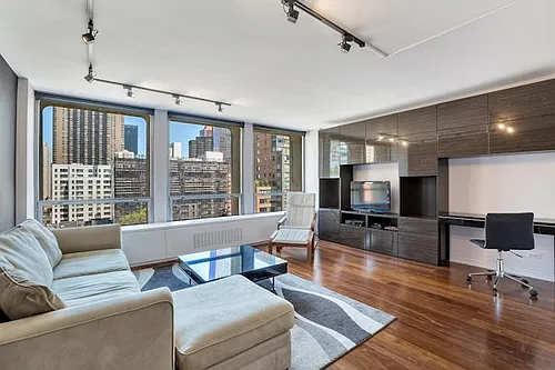 330 E 33rd St #10K Photo 1