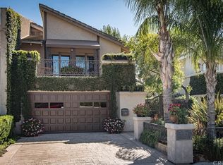 23318 Park Sorrento, Calabasas, CA 91302
