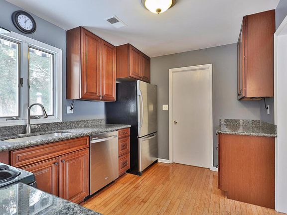5th image of 101 Contempo Dr