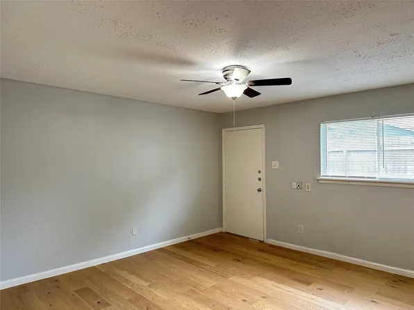 8010 Roswell St APT 1, Houston, TX 77022