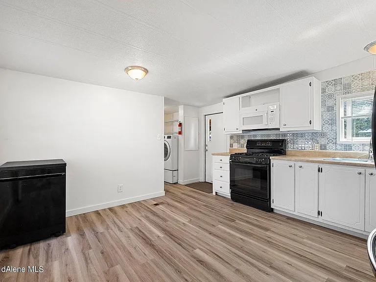 5858 E Colin Dr — Photo 6