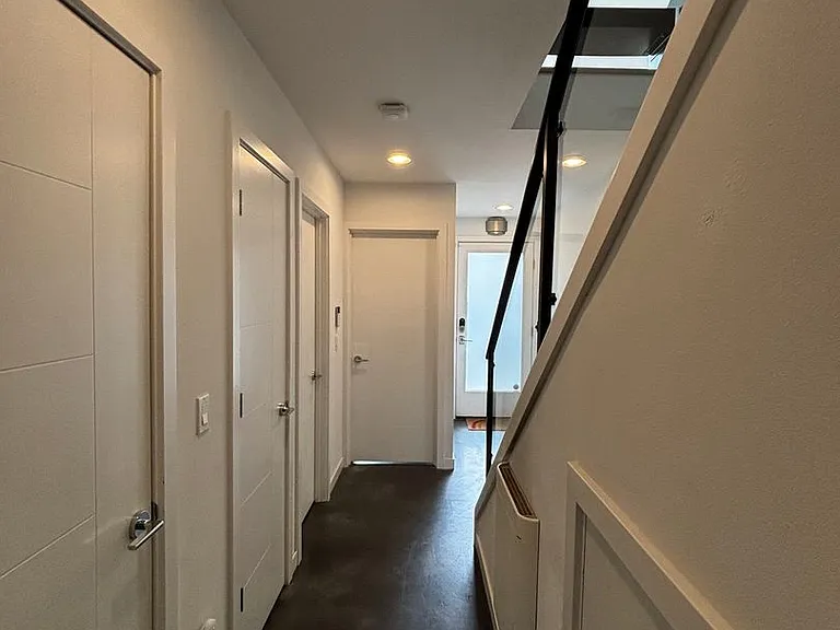 513 20th Ave E #D — Photo 15