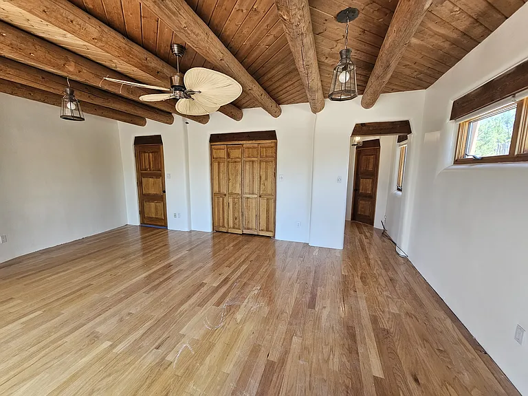 1306 Lejano Ln — Photo 25