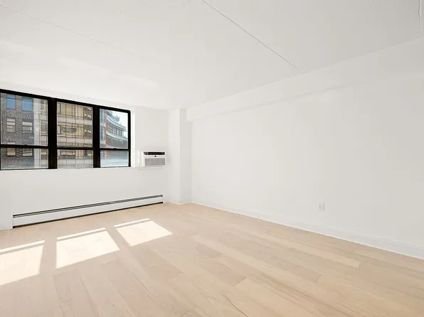 301 W 110th St APT 5V, New York, NY 10026