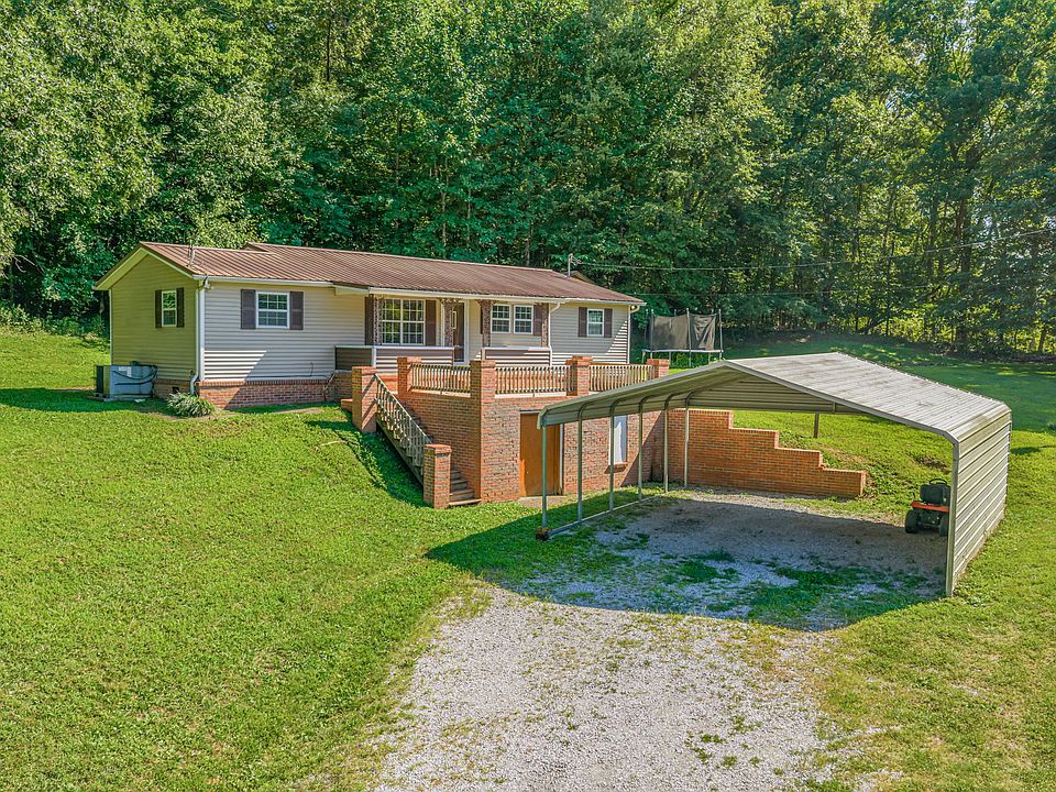 1st image of 1229 Everett Rd