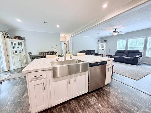 3rd image of 11431 Floridale Dr