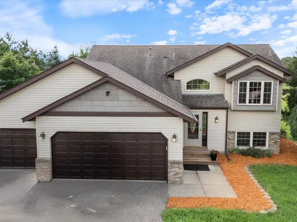 700 206th Ave NW, Oak Grove, MN 55011