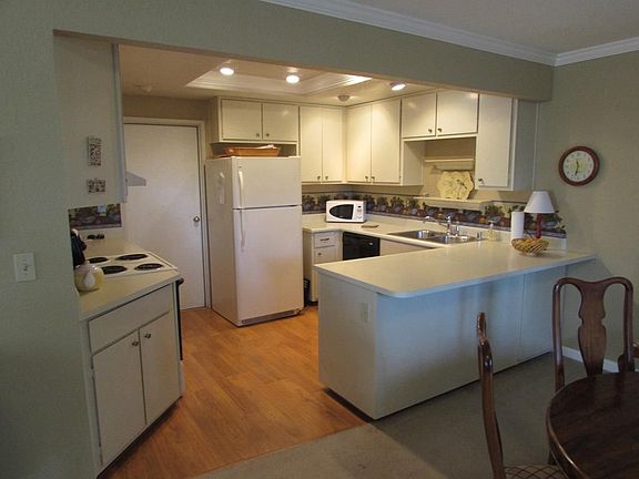 4th image of 2215 Country Villa Ct