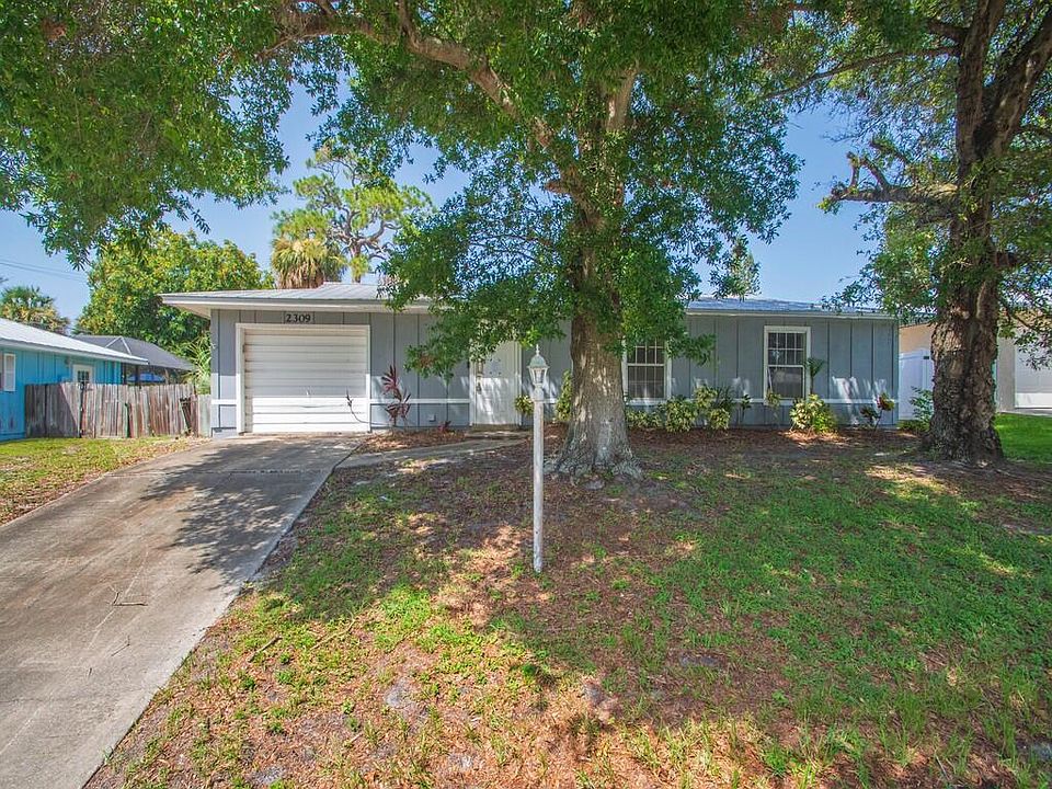 1st image of 2309 NE 13th Court