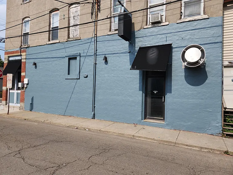 36 Pine St #2R — Photo 17