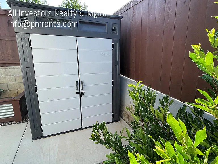 2425 Dunstan St — Photo 27