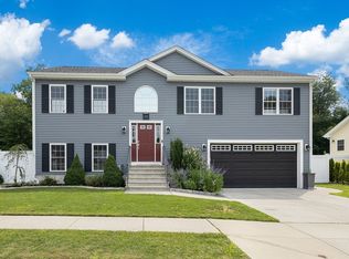 76 Seth Daniel Dr, New Bedford, MA 02745