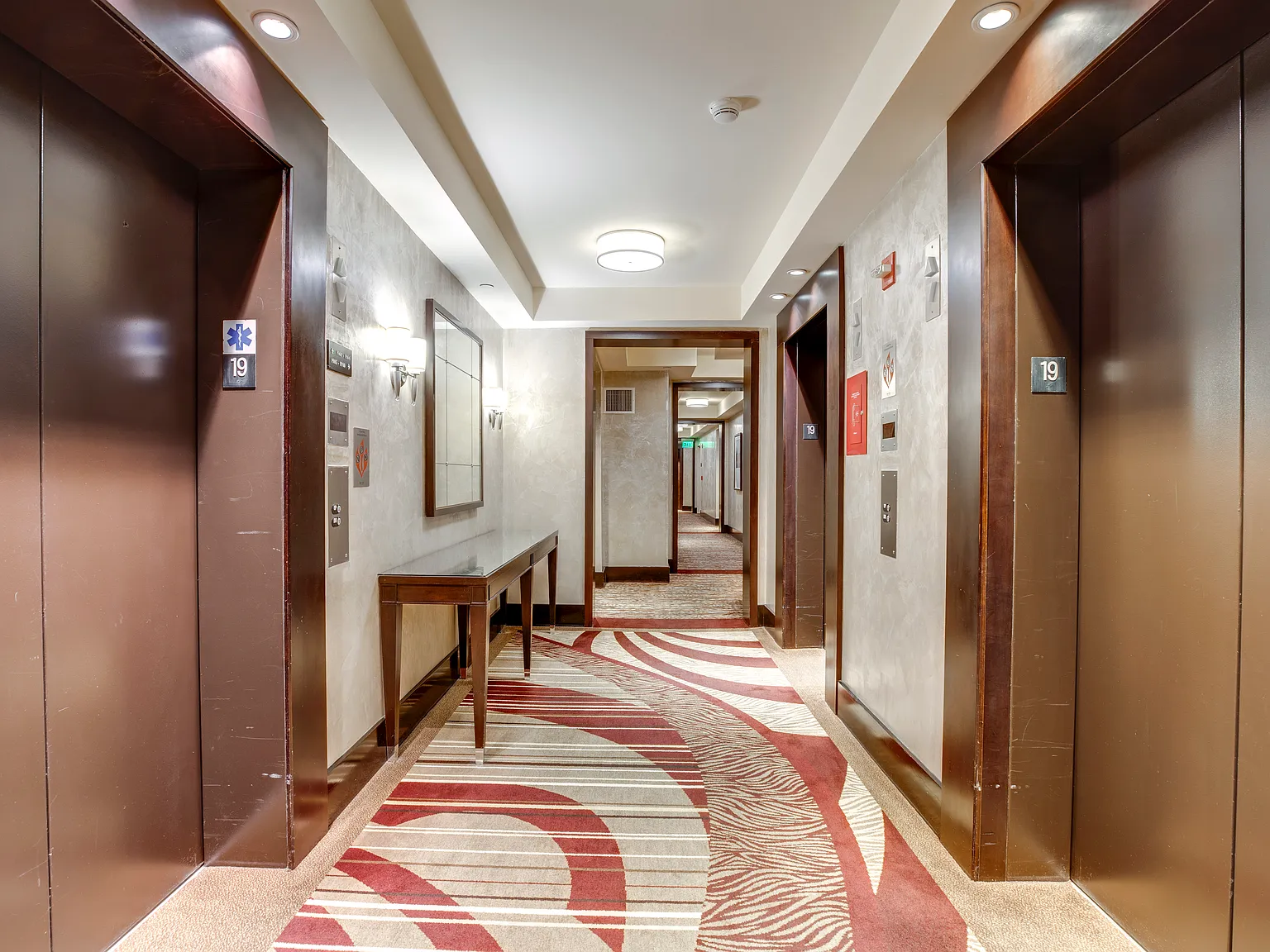 1 bed, 570 sqft, $2,400 — Photo 4