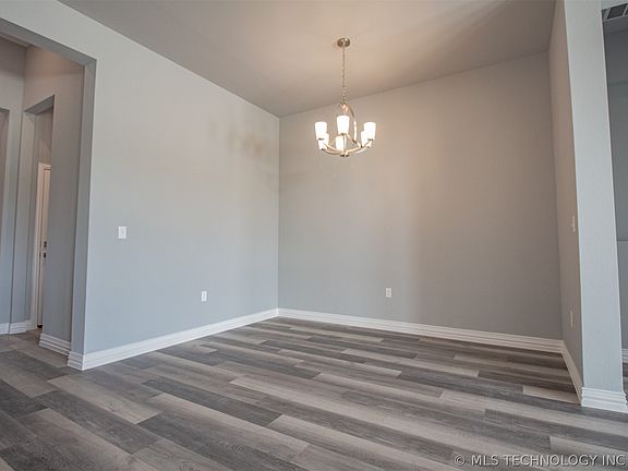 4th image of 183 Rancho Shl