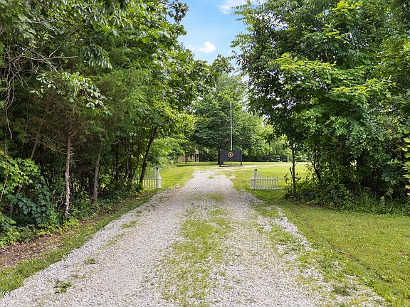 4th image of 78 Jewell Ln