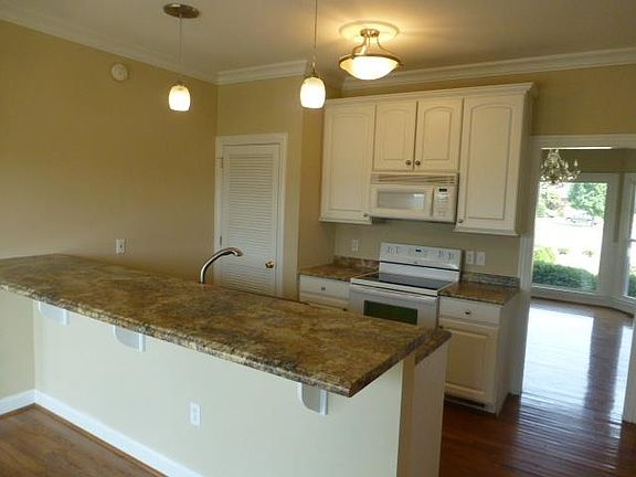 4th image of 7111 Hayground Dr SE