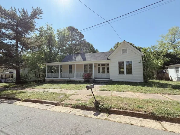 114 Forest Ave, Oxford, NC 27565