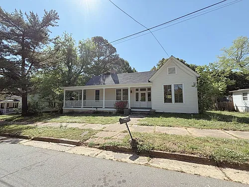 114 Forest Ave Photo 1