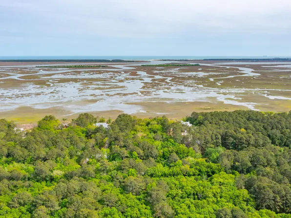 4097 Longmarsh Rd, Mount Pleasant, SC 29429