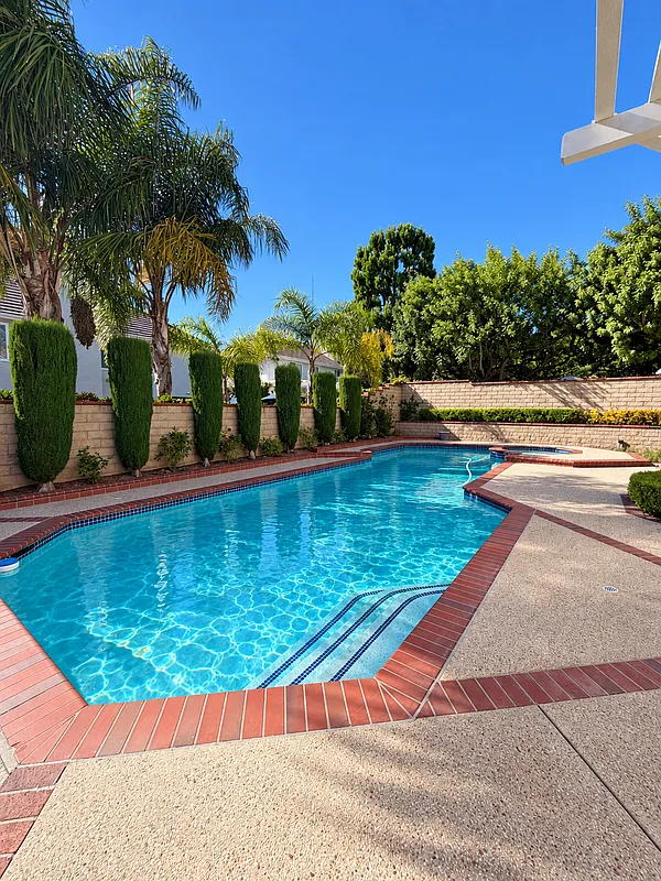 4 bed, 3.0 bath, 3159 sqft, $8,500 — Photo 3