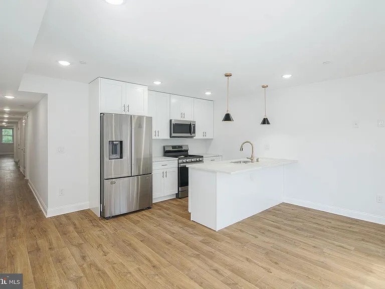 653 N Preston St #3 — Photo 2