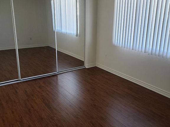5th image of 14116 Burbank Blvd Unit 303