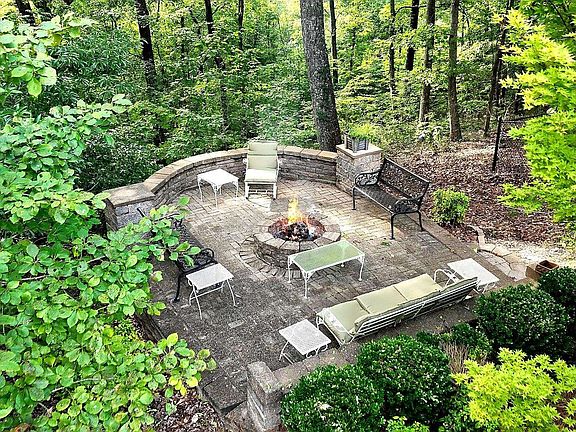 4th image of 8024 Friendship Mountain Ln