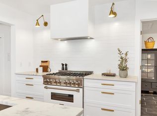 206 Woodcrest St, Fredericksburg, TX 78624