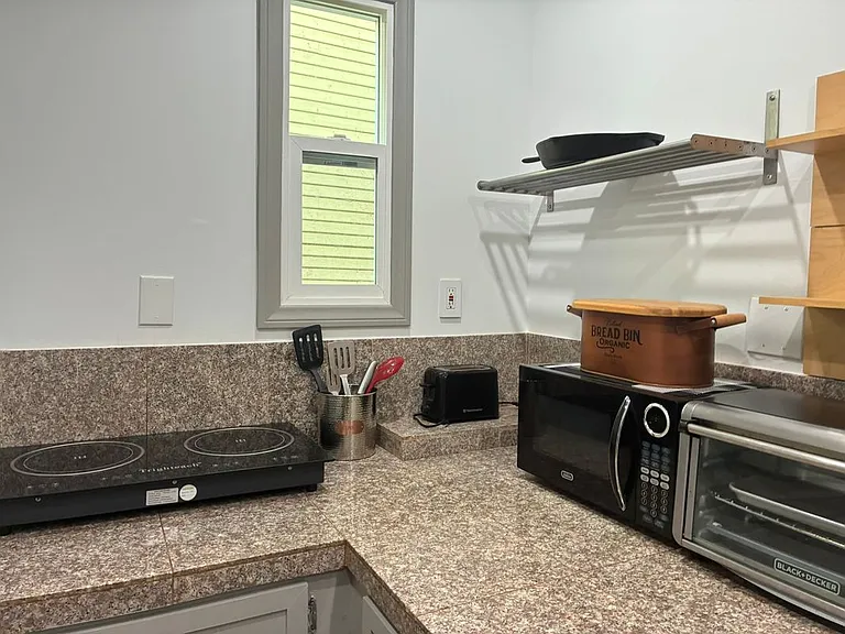 2440 N Gower St #B — Photo 22