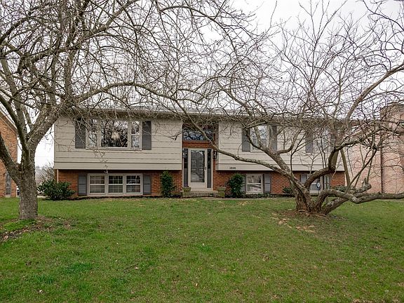 3rd image of 1816 Hopemont Ct