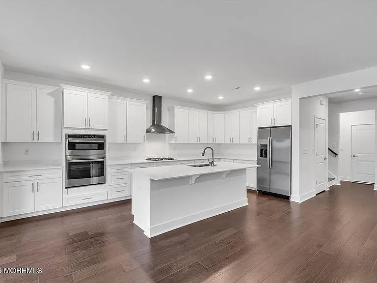 122 Woolley Ct — Photo 9
