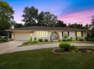 5350 Fieldcrest Dr, Shelby Township, MI 48316