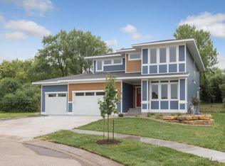 2874 Sand Trap Rd SE, Rochester, MN 55904