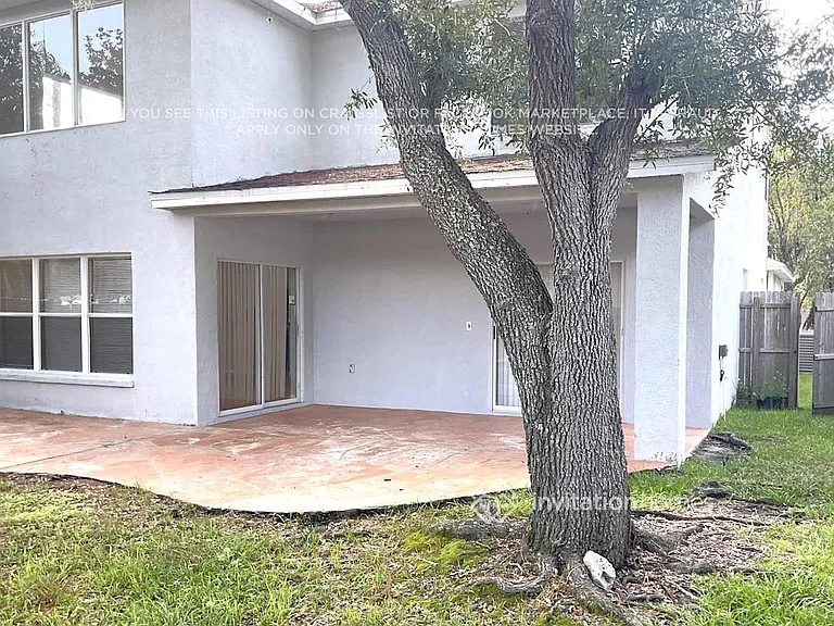 8426 Fenwick Ave — Photo 15
